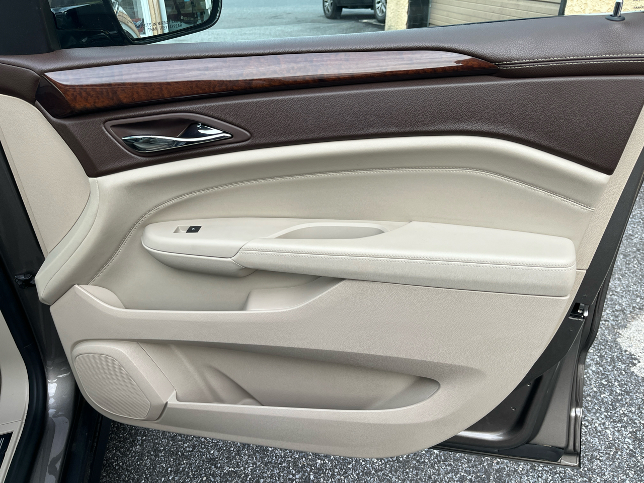 Cadillac SRX AWD 4dr Luxury Collection 2011