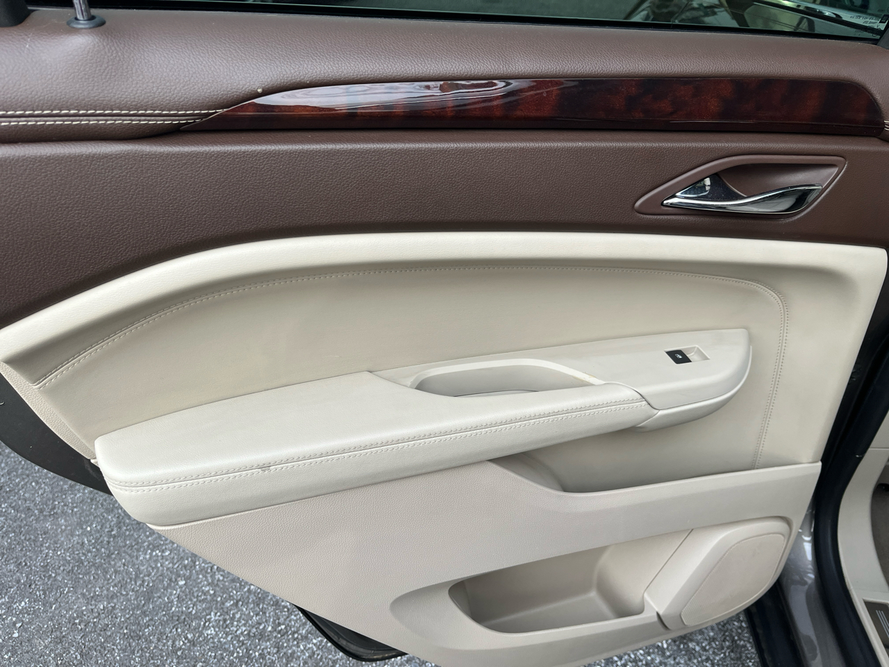 Cadillac SRX AWD 4dr Luxury Collection 2011