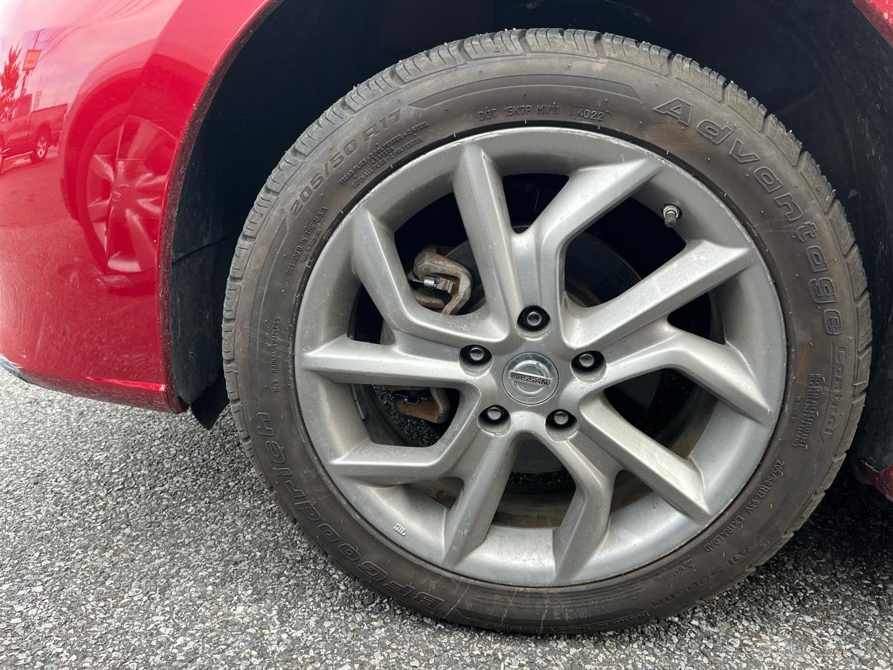 Nissan Sentra 4dr Sdn I4 CVT SR 2013