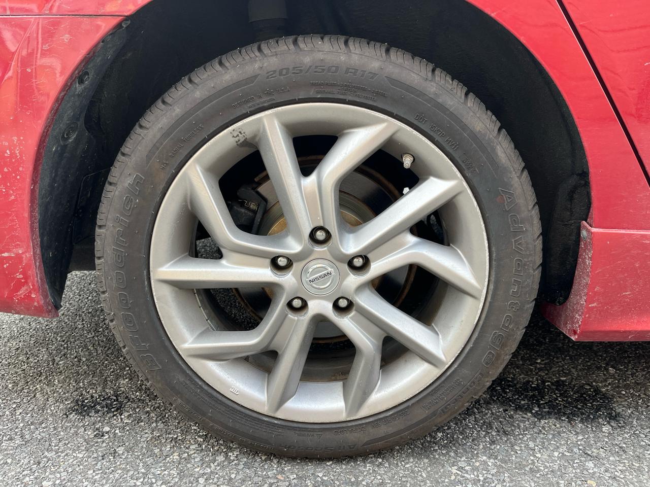 Nissan Sentra 4dr Sdn I4 CVT SR 2013