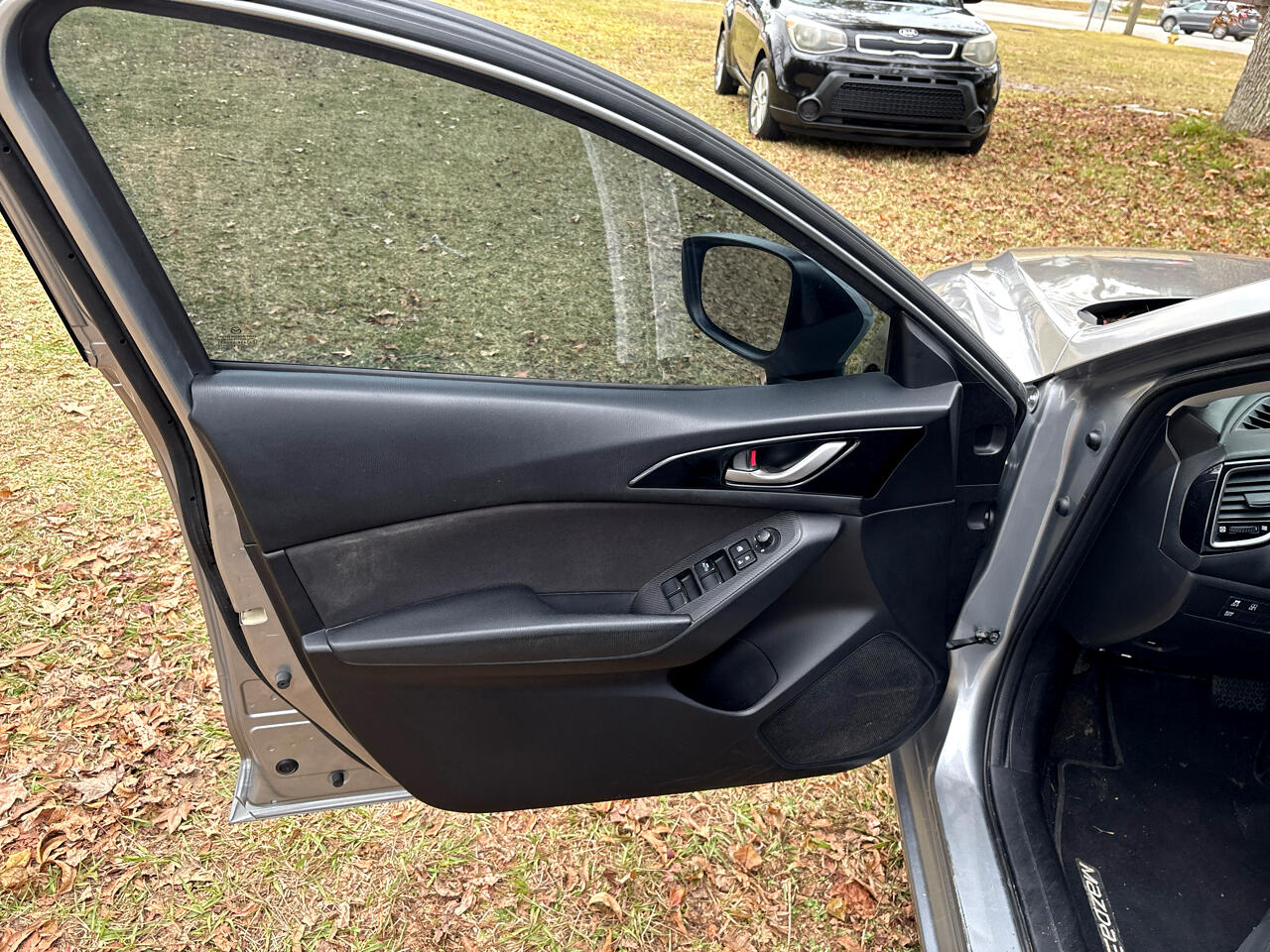 Mazda MAZDA3 i Touring AT 4-Door 2014