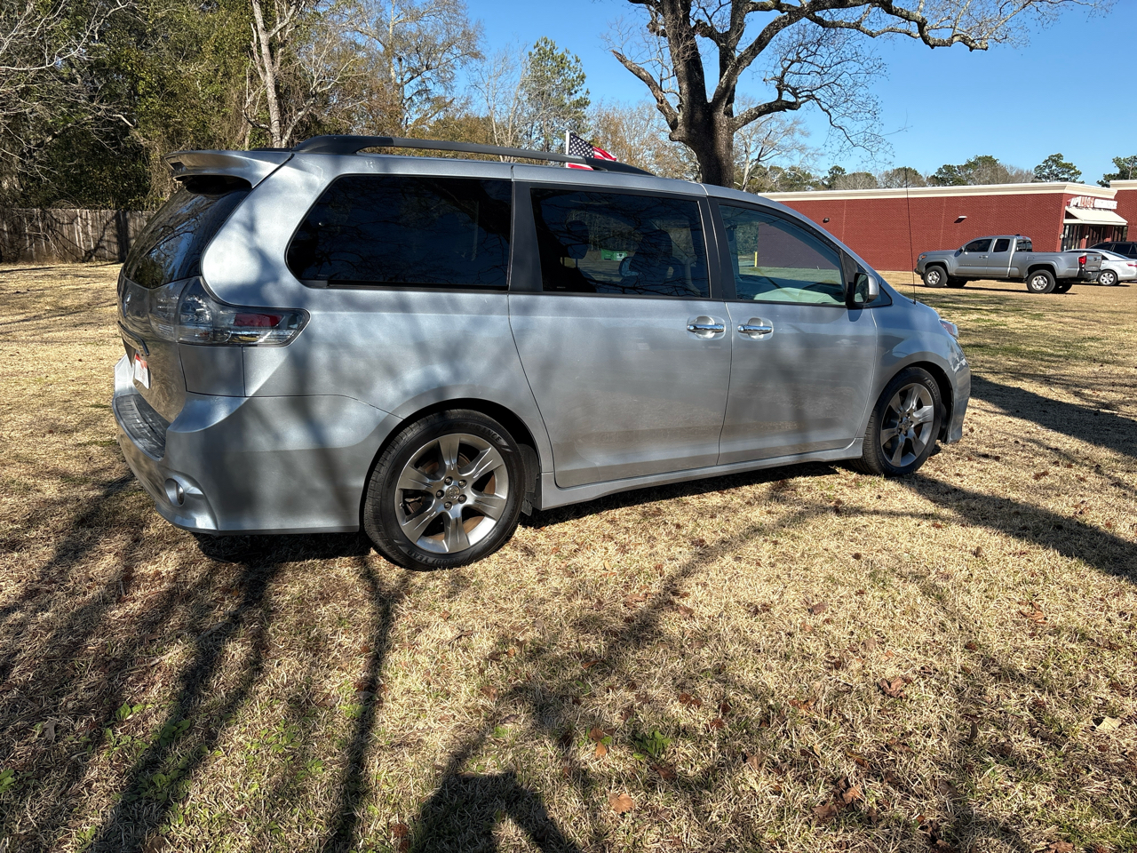 Toyota Sienna FWD 7-Passenger V6 2014