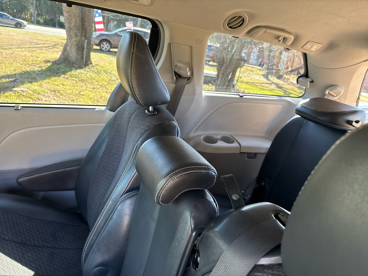 Toyota Sienna FWD 7-Passenger V6 2014