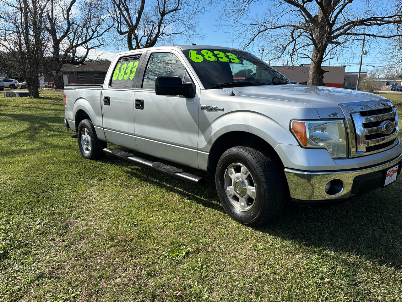 Ford F-150 XL SuperCrew 5.5-ft. Bed 2WD 2011