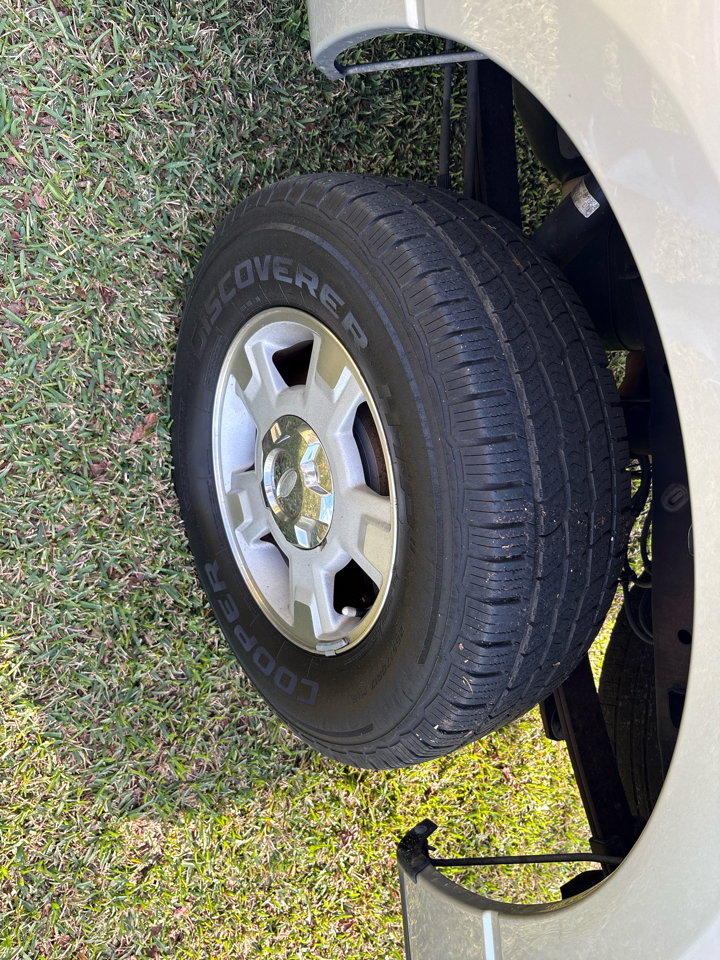 Ford F-150 XL SuperCrew 5.5-ft. Bed 2WD 2011