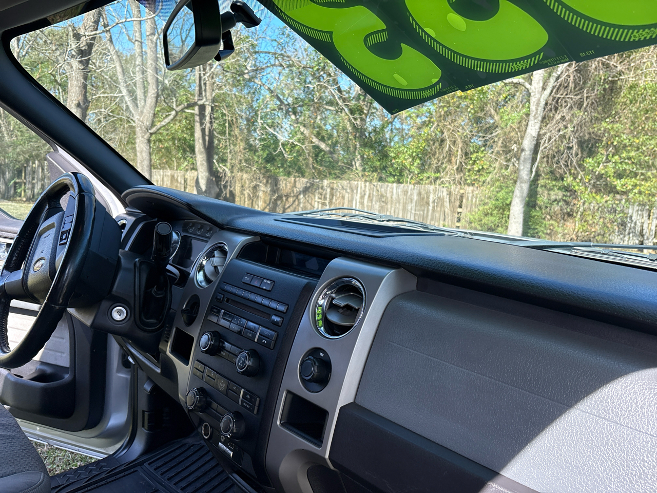 Ford F-150 XL SuperCrew 5.5-ft. Bed 2WD 2011