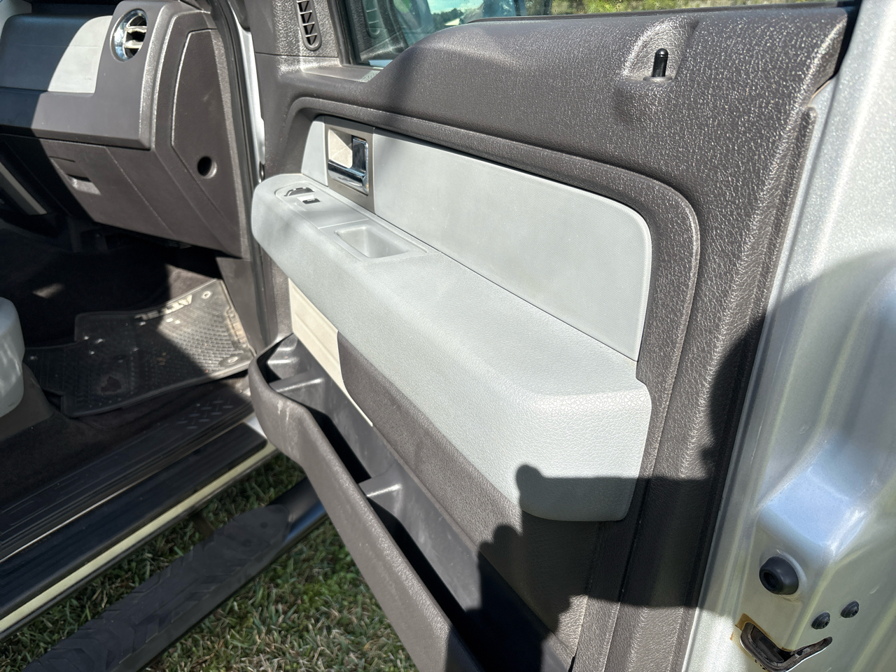 Ford F-150 XL SuperCrew 5.5-ft. Bed 2WD 2011