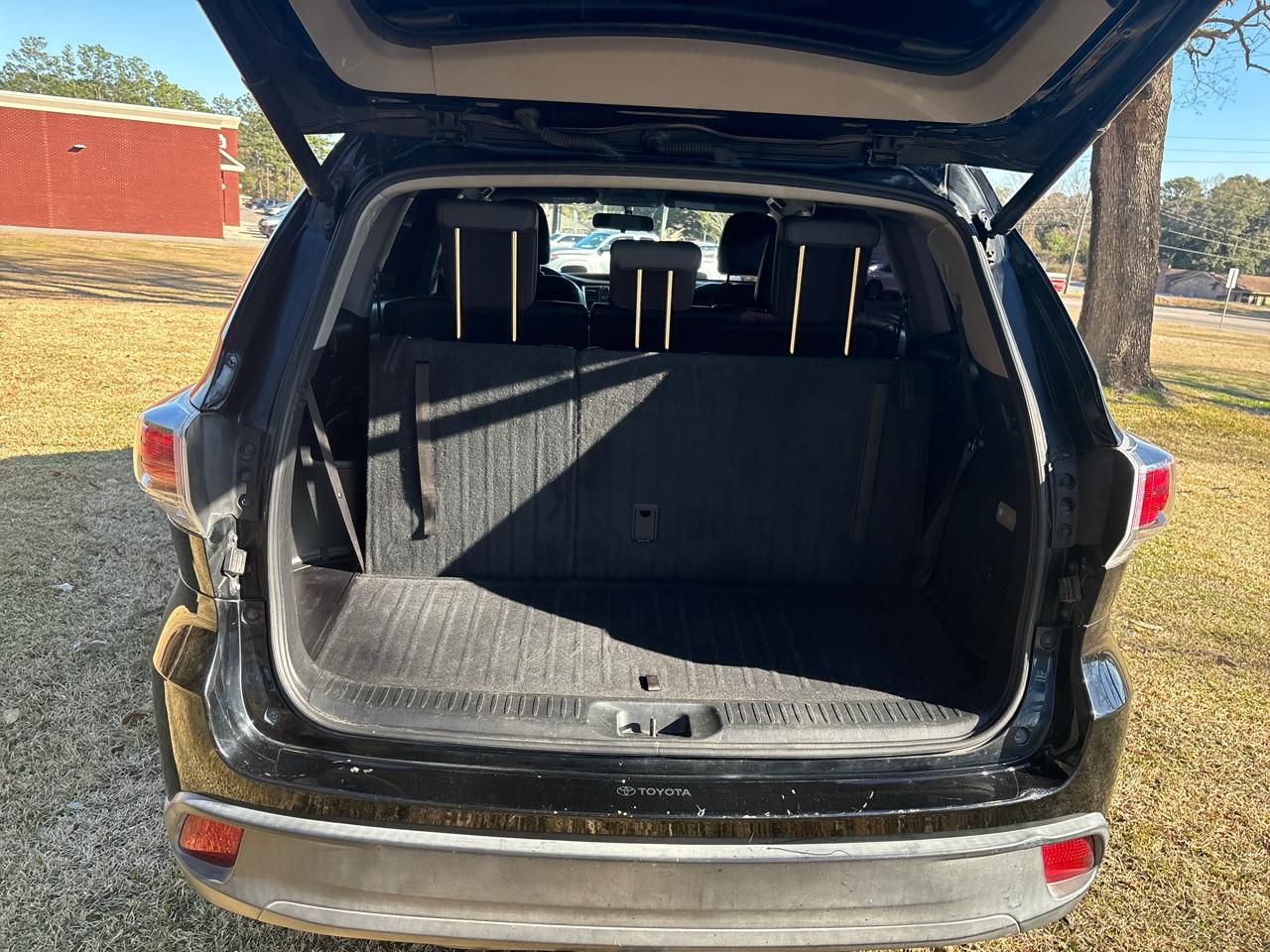 Toyota Highlander LE AWD V6 2015