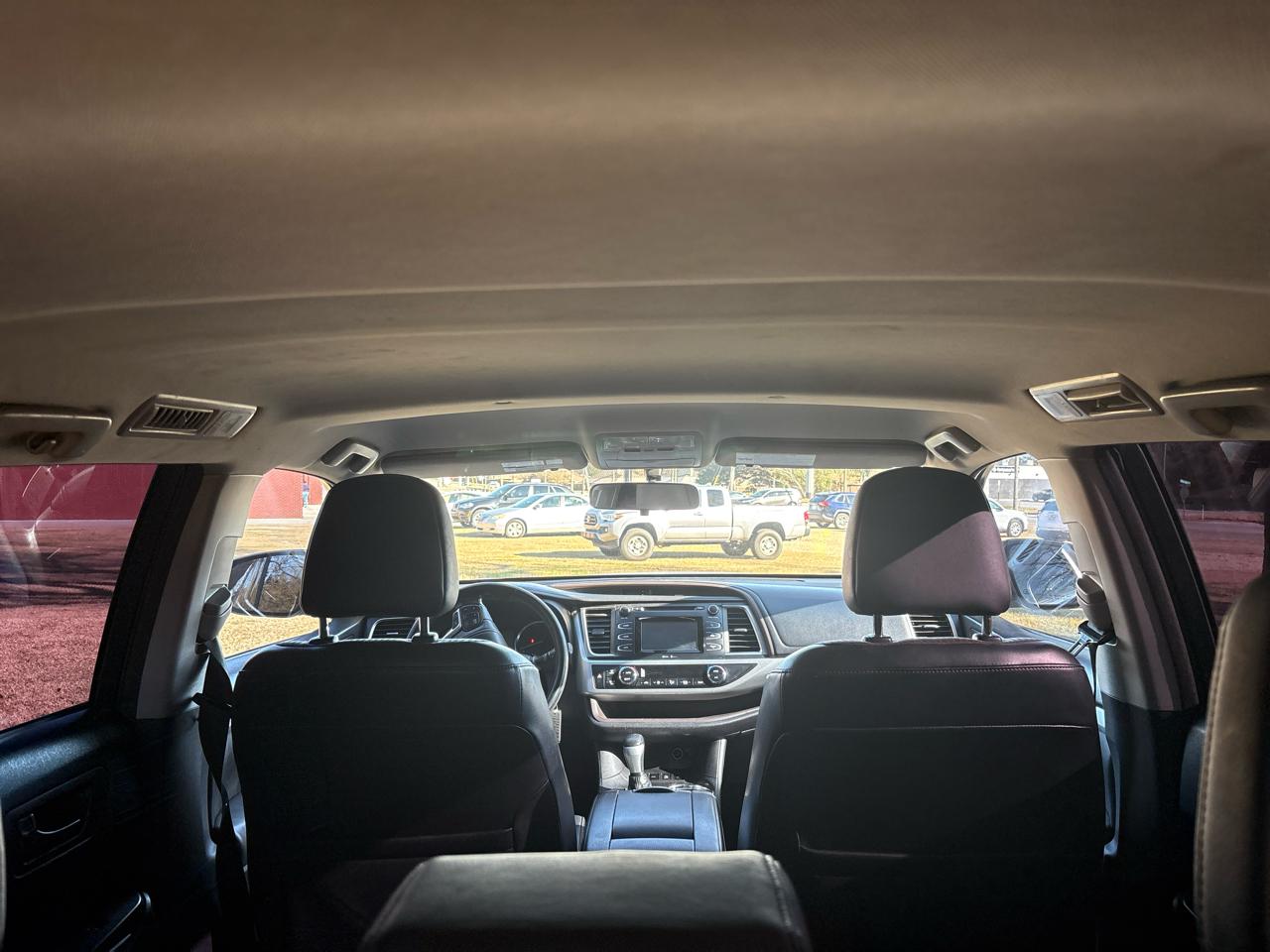 Toyota Highlander LE AWD V6 2015