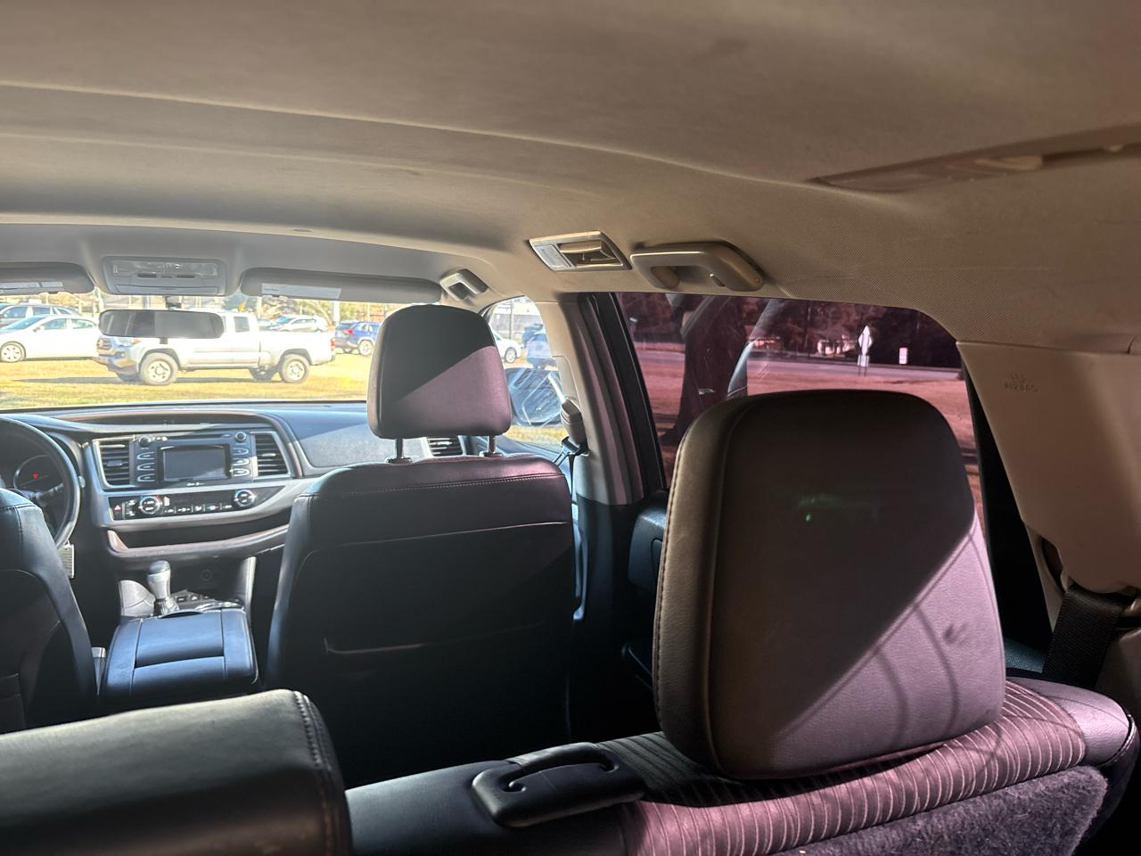 Toyota Highlander LE AWD V6 2015