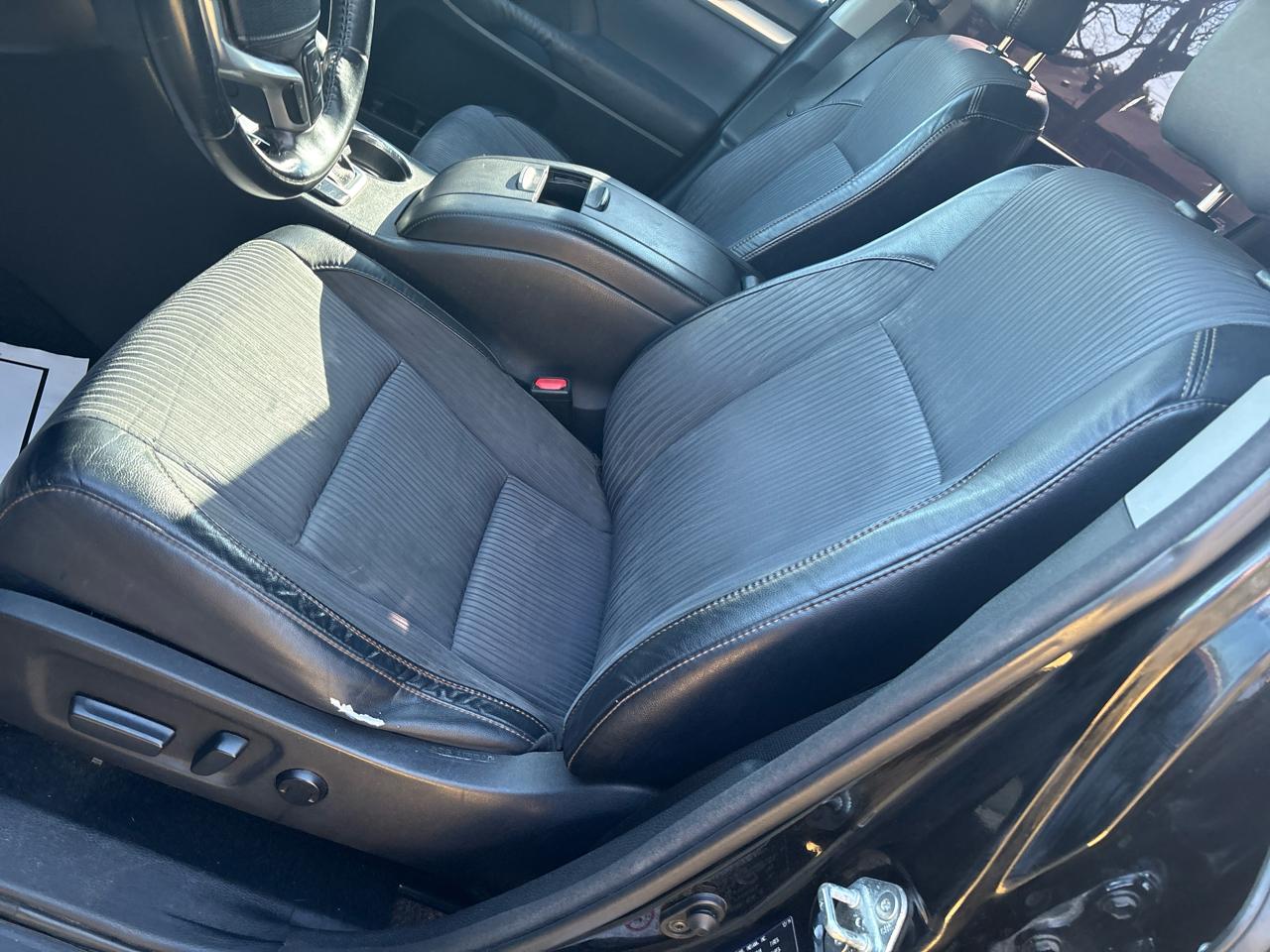 Toyota Highlander LE AWD V6 2015