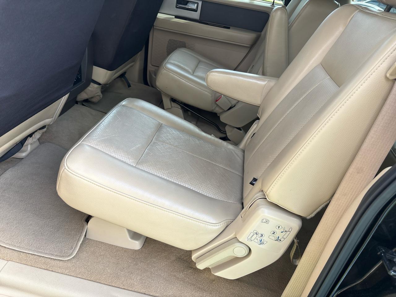 Ford Expedition EL XLT 2011