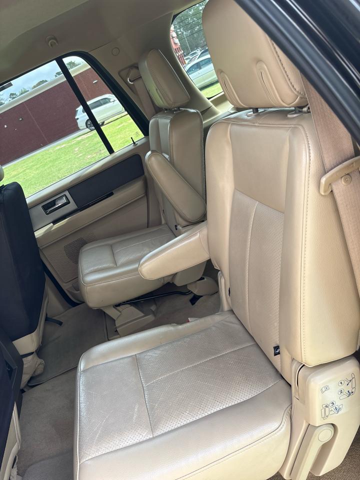 Ford Expedition EL XLT 2011