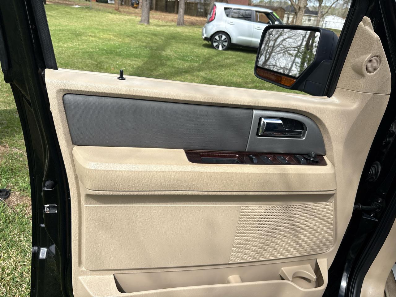 Ford Expedition EL XLT 2011