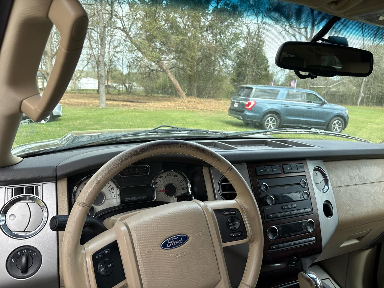 Ford Expedition EL XLT 2011