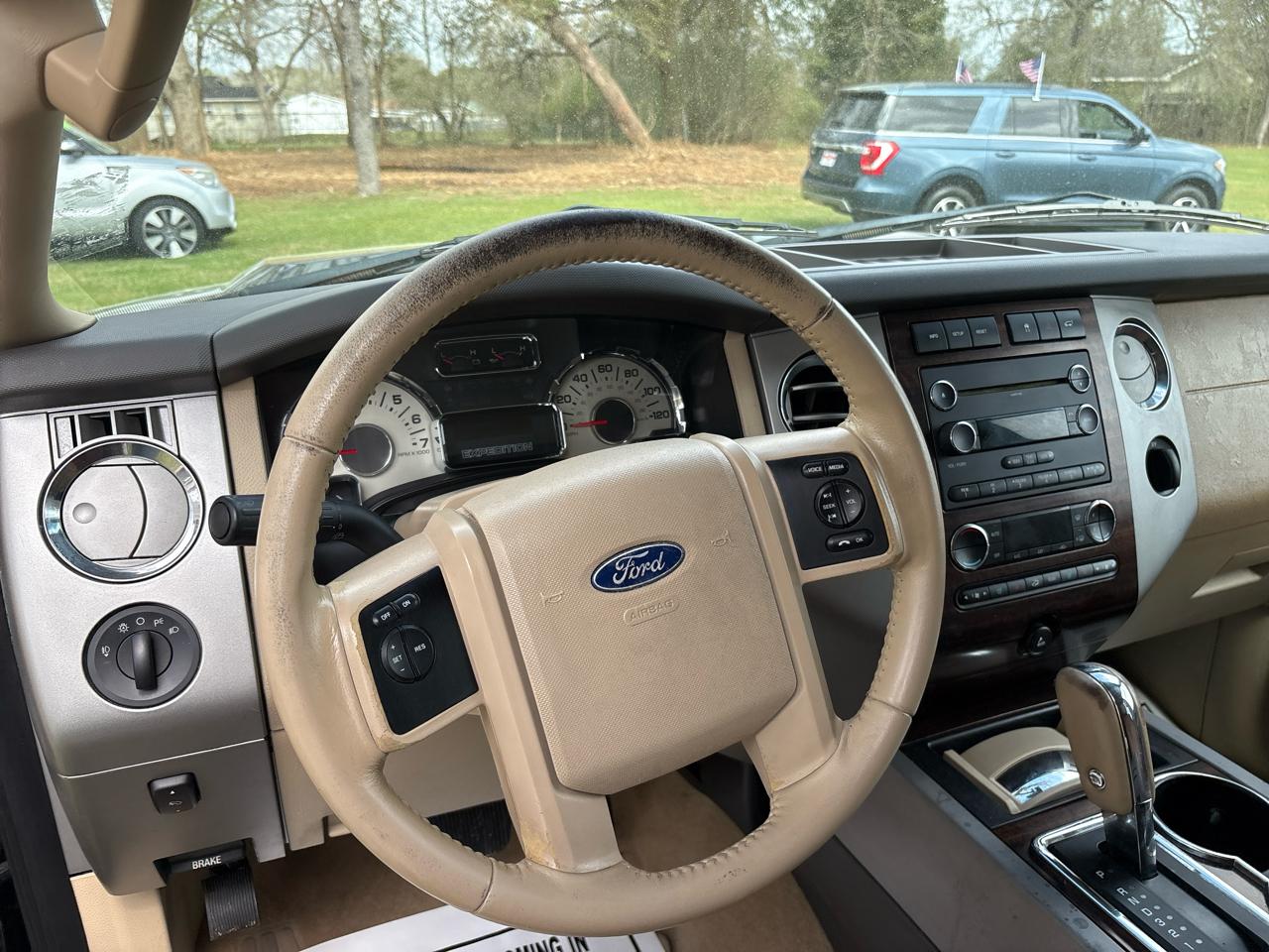 Ford Expedition EL XLT 2011