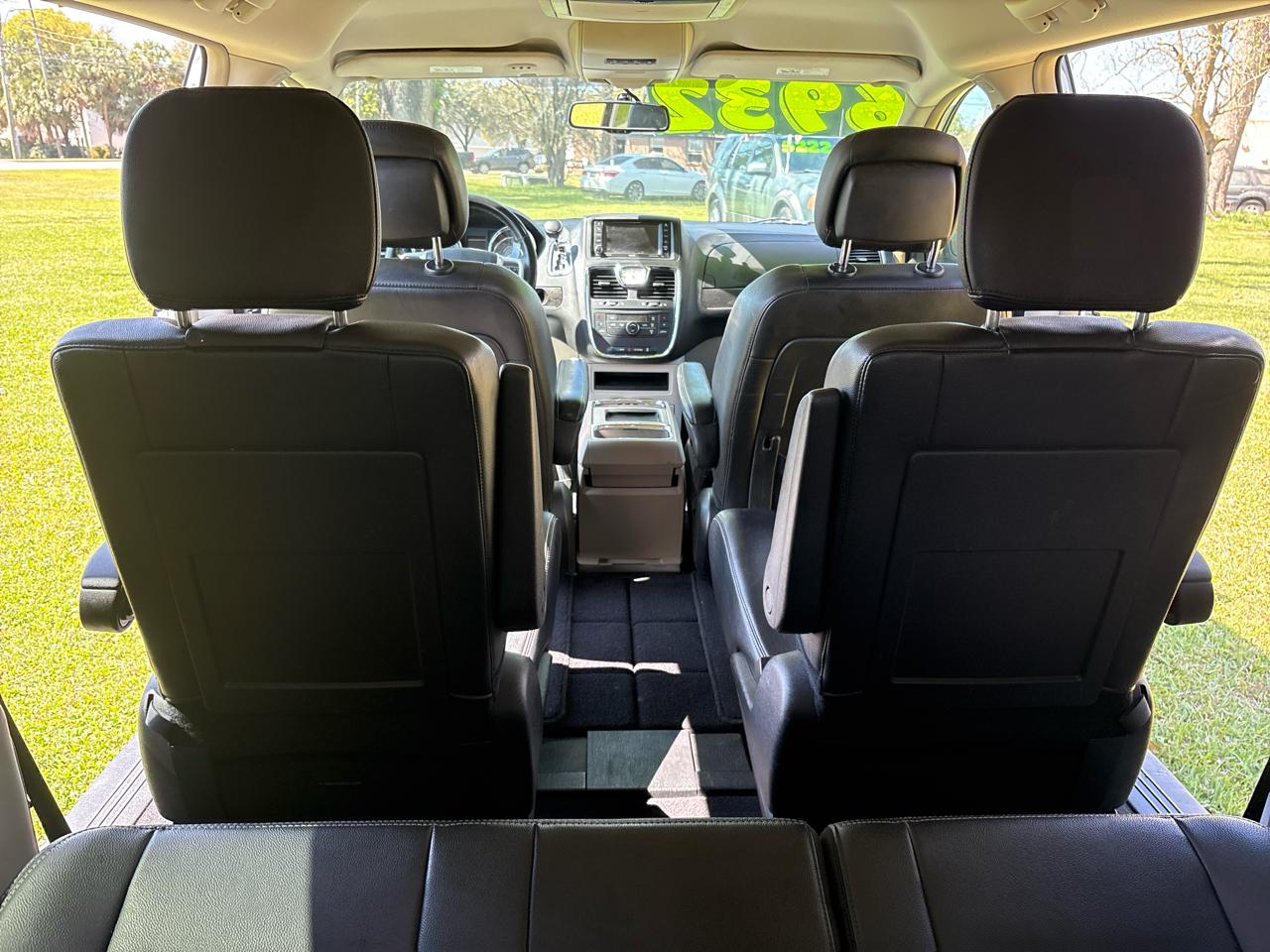 Chrysler Town & Country Touring 2016