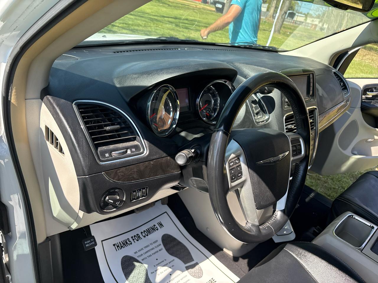 Chrysler Town & Country Touring 2016