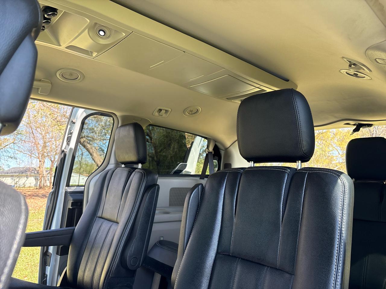 Chrysler Town & Country Touring 2016