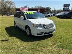 2016 Chrysler Town & Country 