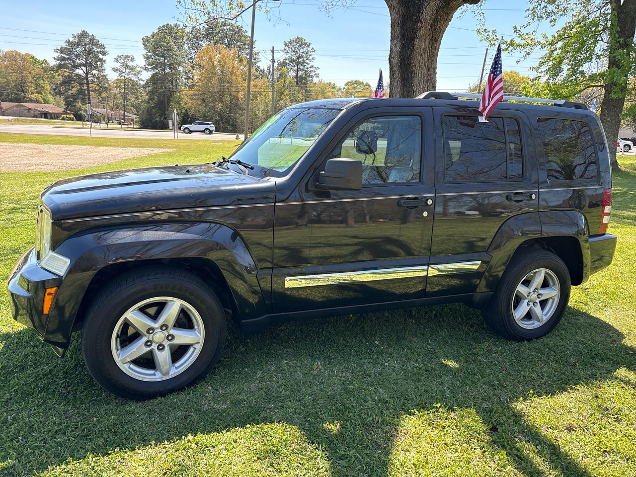 Jeep Liberty Limited 2WD 2012