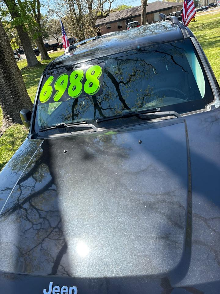 Jeep Liberty Limited 2WD 2012