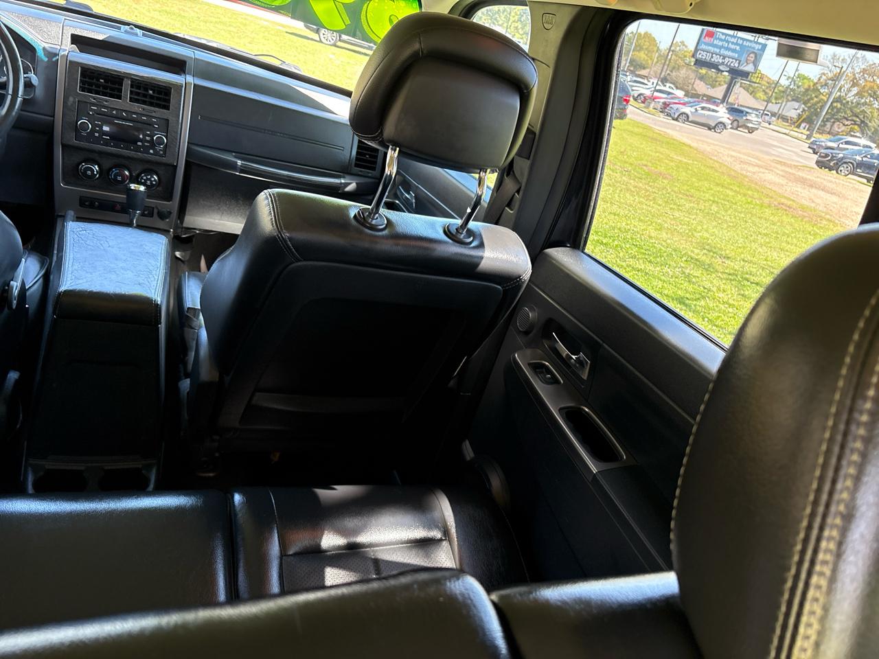 Jeep Liberty Limited 2WD 2012