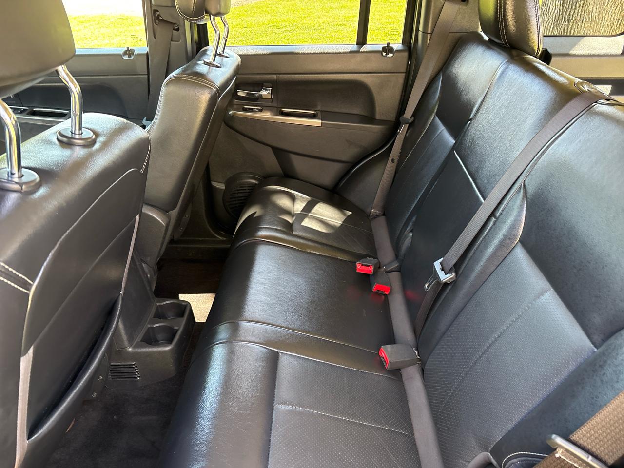 Jeep Liberty Limited 2WD 2012