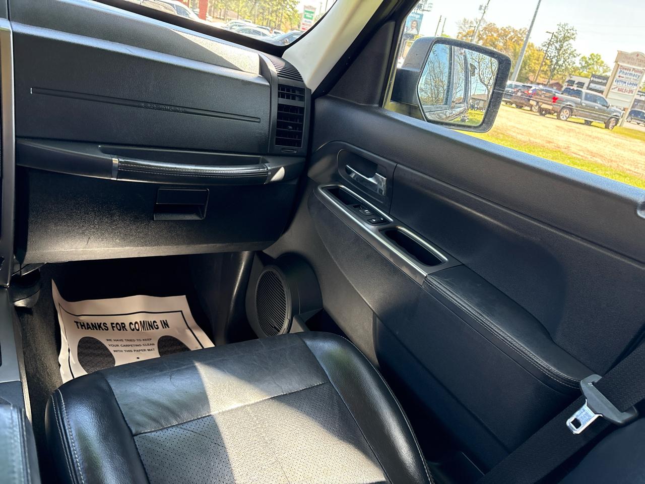 Jeep Liberty Limited 2WD 2012