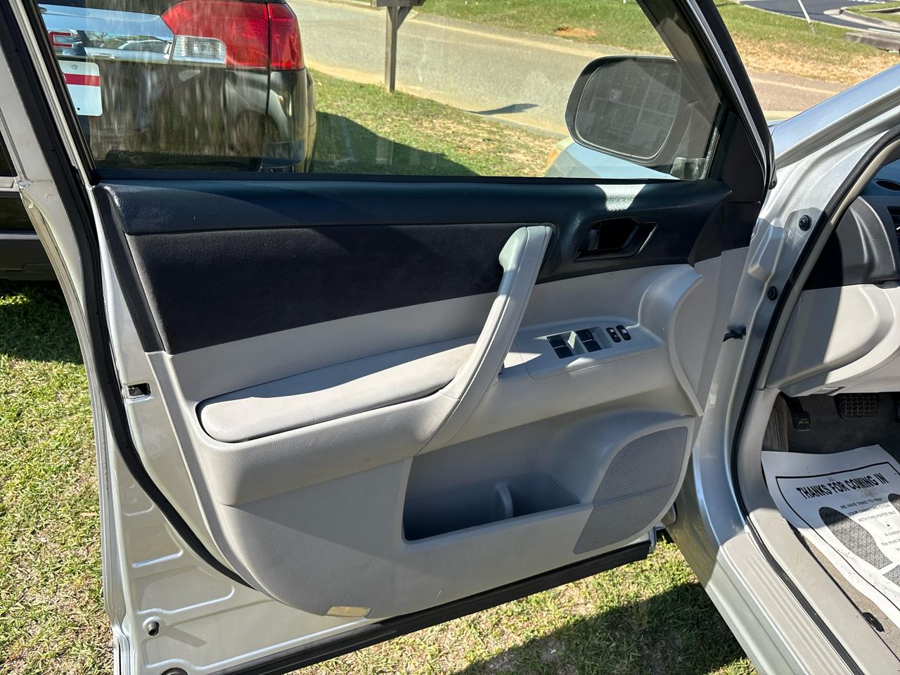 Toyota Highlander FWD 4dr I4 (Natl) 2008