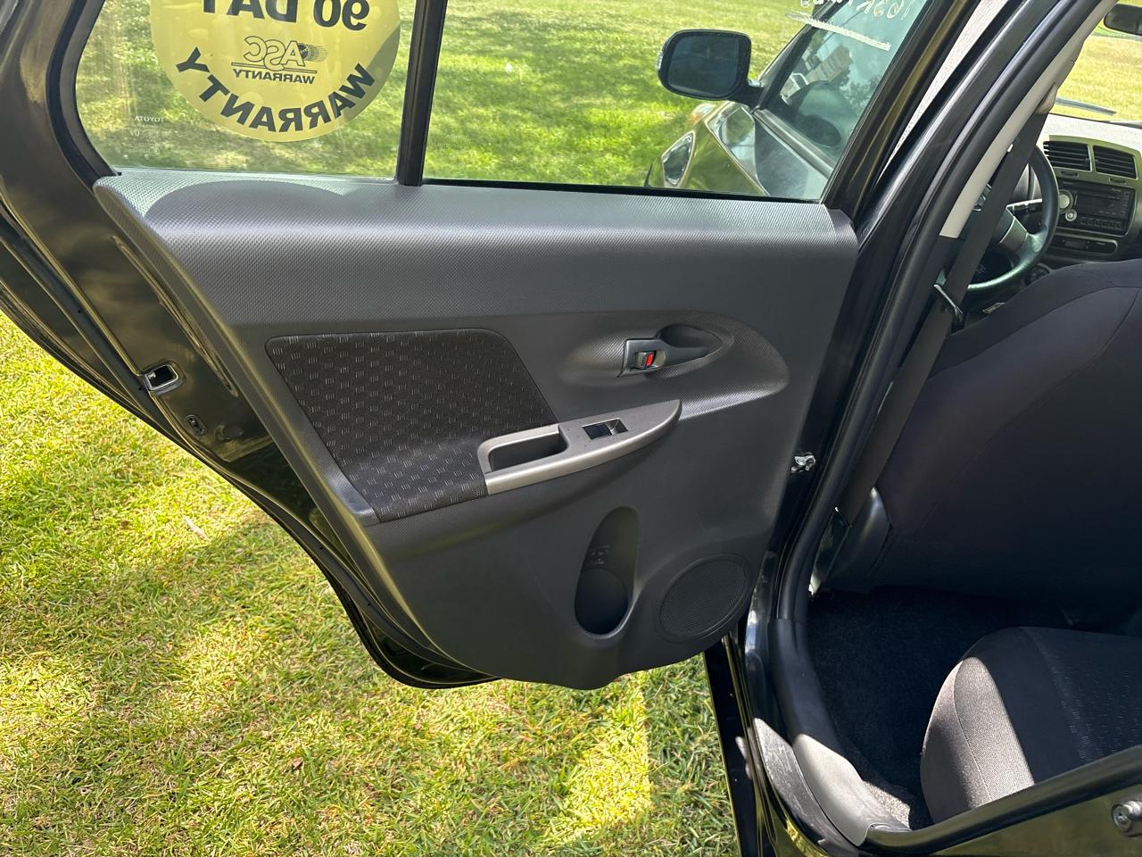 Scion xD 5-Door Hatchback 4-Spd AT 2011