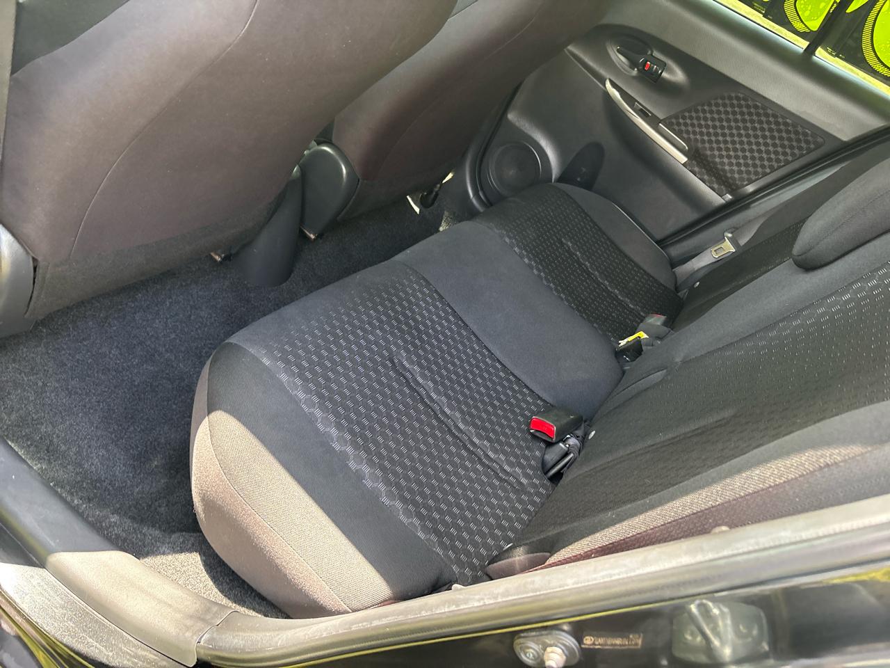 Scion xD 5-Door Hatchback 4-Spd AT 2011