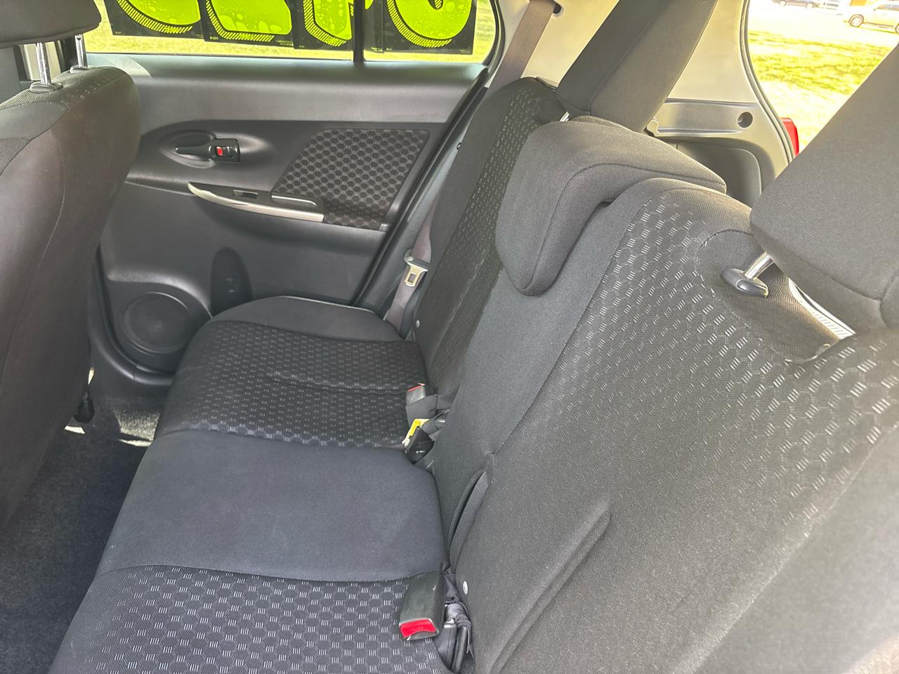 Scion xD 5-Door Hatchback 4-Spd AT 2011