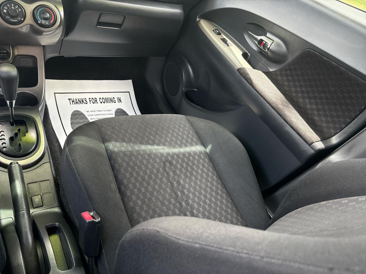 Scion xD 5-Door Hatchback 4-Spd AT 2011