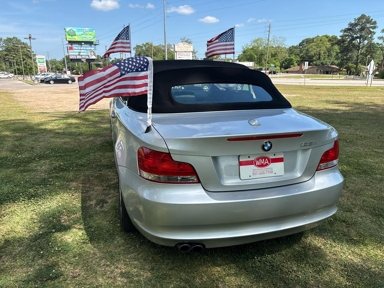 BMW 1-Series 128i Convertible 2011