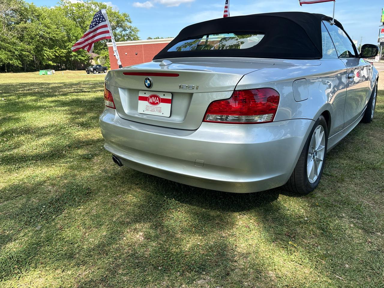 BMW 1-Series 128i Convertible 2011
