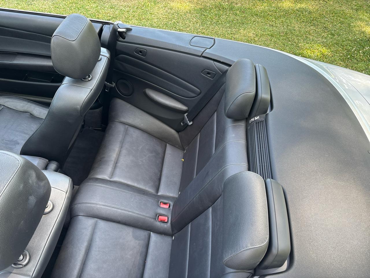 BMW 1-Series 128i Convertible 2011