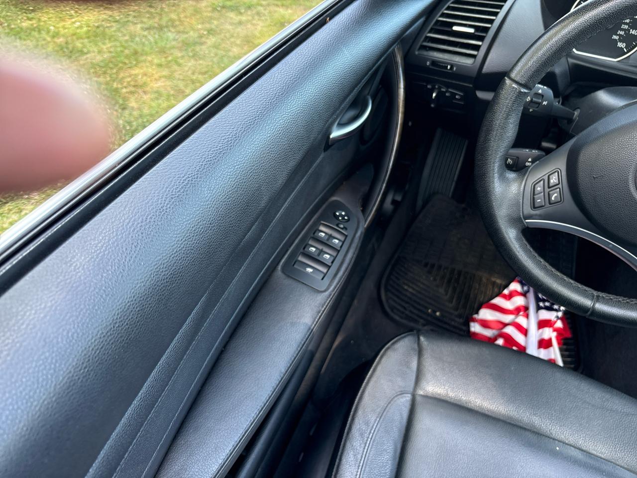 BMW 1-Series 128i Convertible 2011