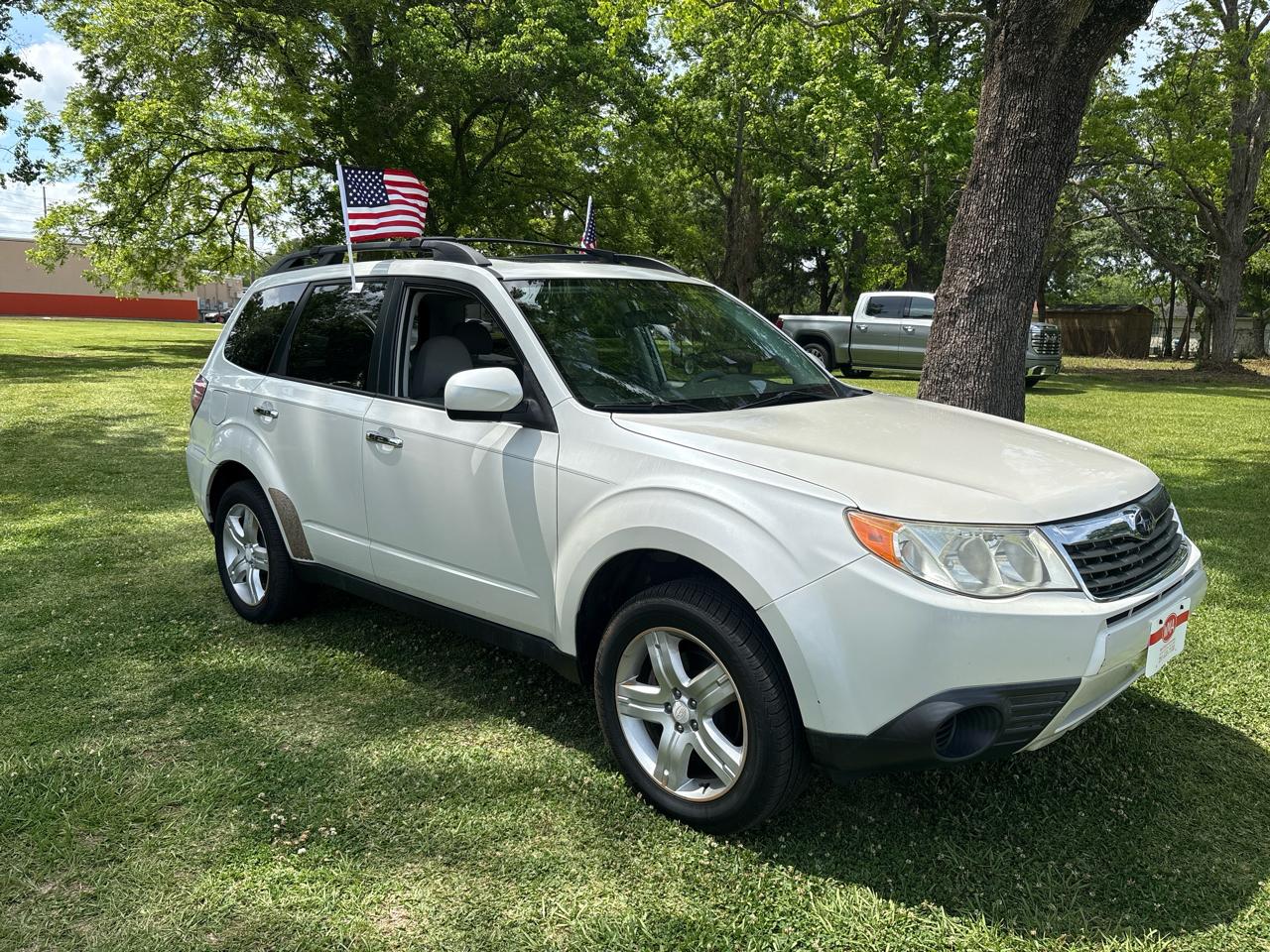 Subaru Forester X Premium 4D SUV 2010