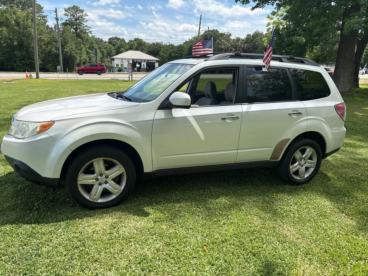 Subaru Forester X Premium 4D SUV 2010