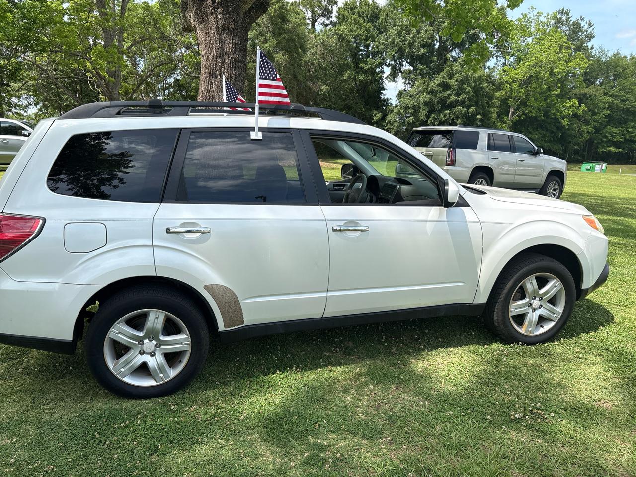 Subaru Forester X Premium 4D SUV 2010