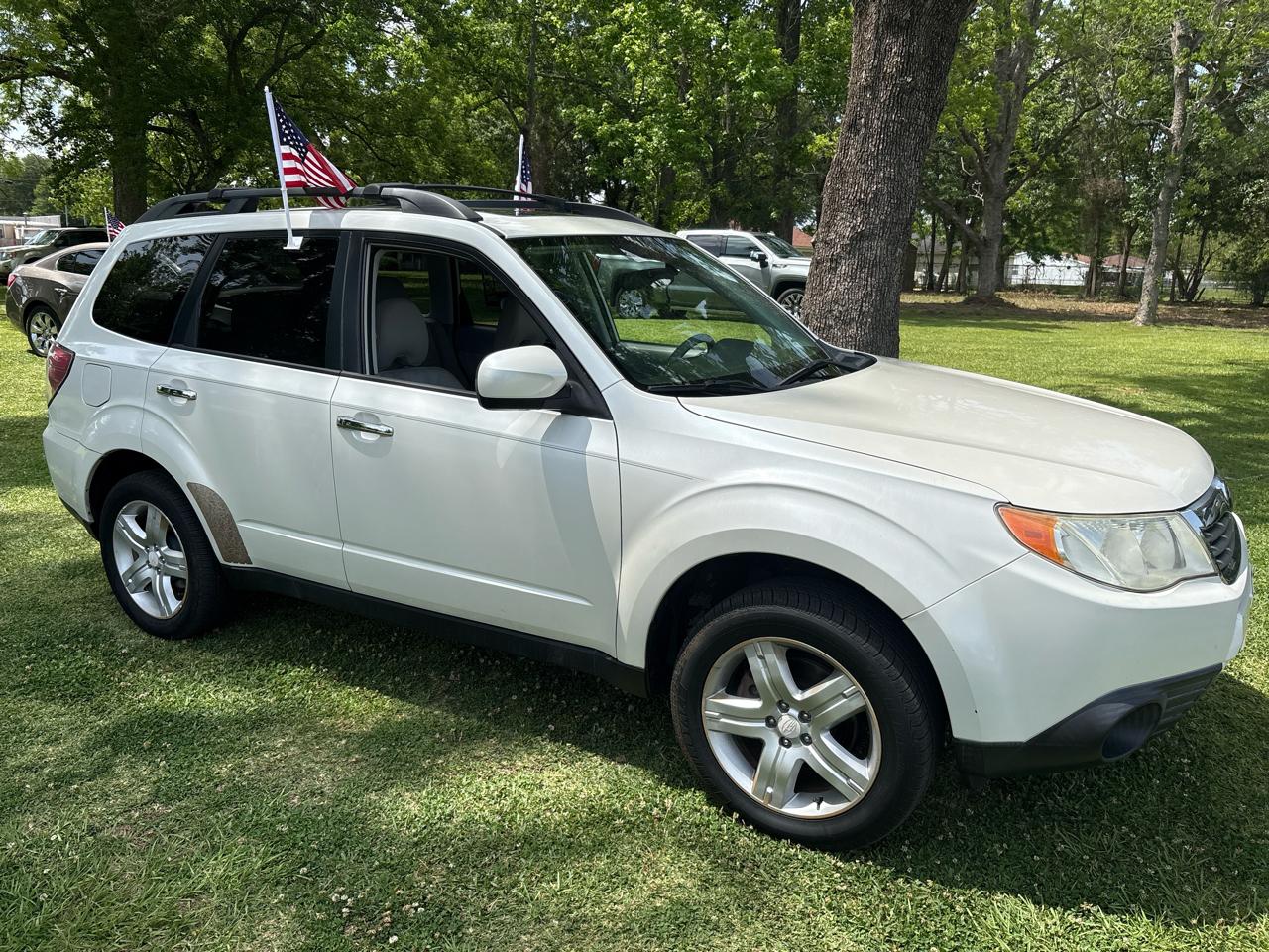Subaru Forester X Premium 4D SUV 2010