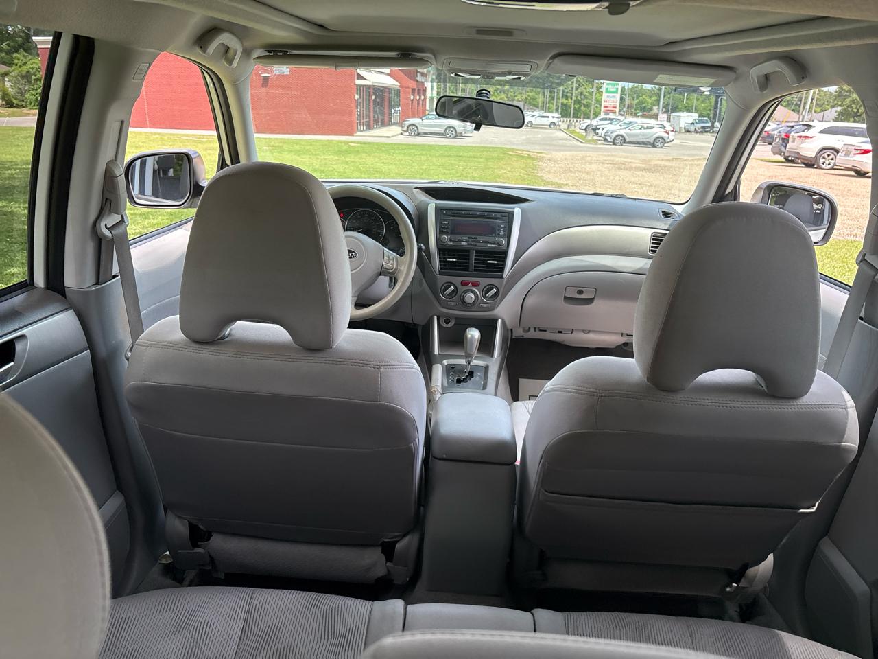 Subaru Forester X Premium 4D SUV 2010