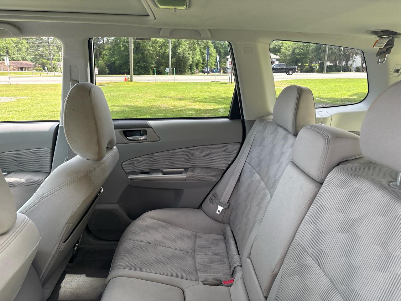 Subaru Forester X Premium 4D SUV 2010