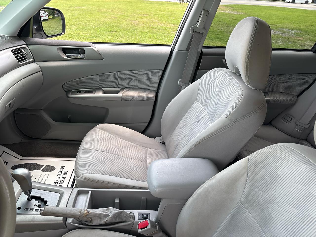 Subaru Forester X Premium 4D SUV 2010
