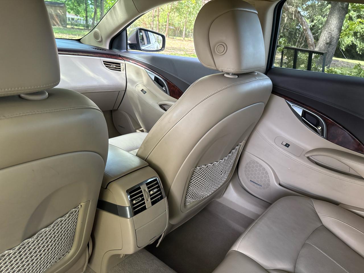 Buick Enclave Leather 4D SUV FWD 2012