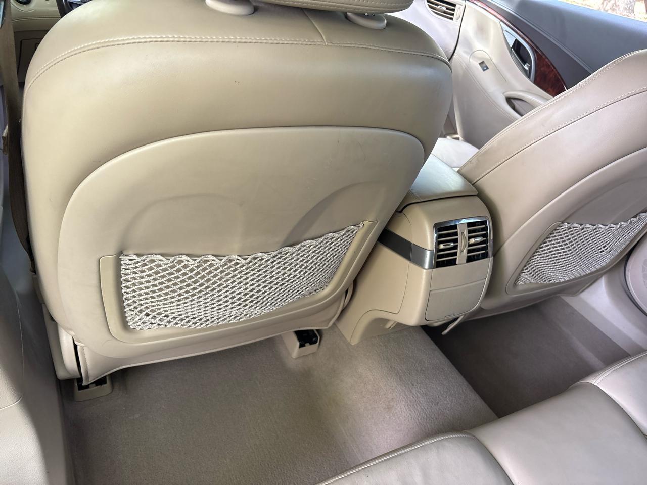 Buick Enclave Leather 4D SUV FWD 2012