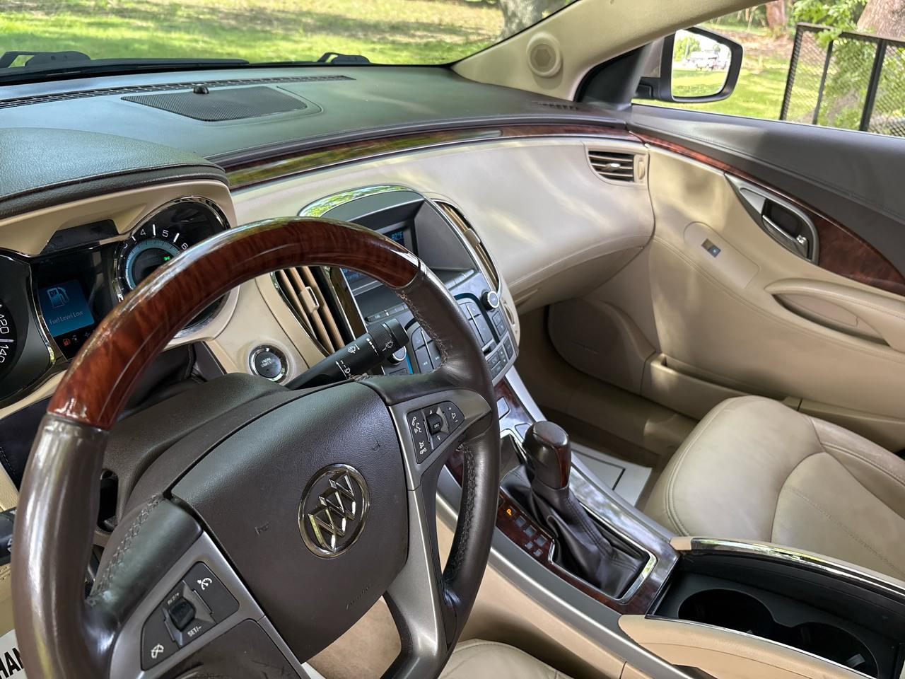 Buick Enclave Leather 4D SUV FWD 2012