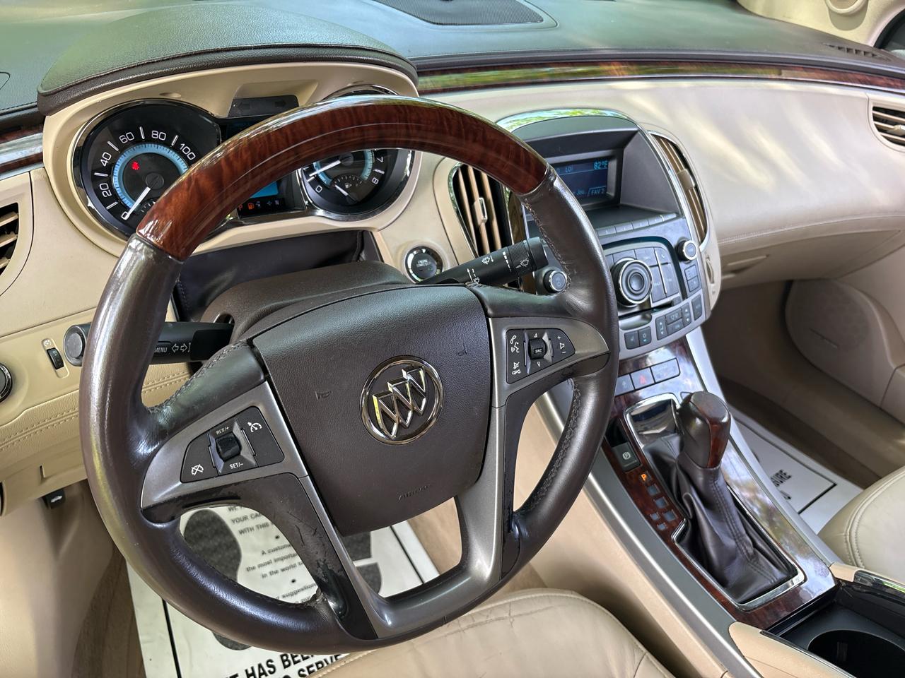 Buick Enclave Leather 4D SUV FWD 2012