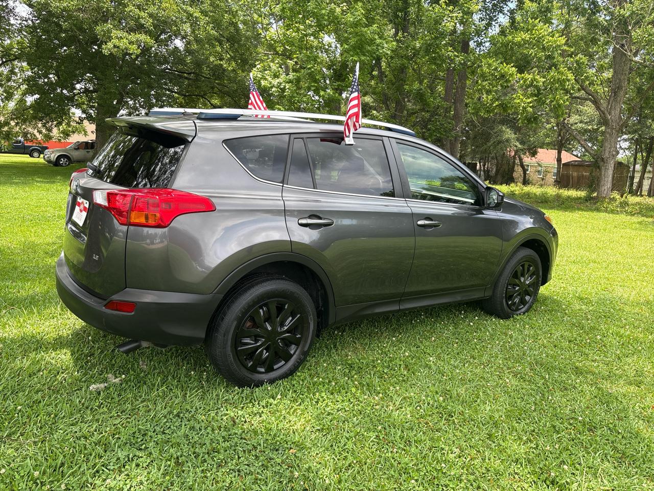 Toyota RAV4 LE FWD 2014